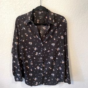 Ann Taylor Floral Button Up. Size L